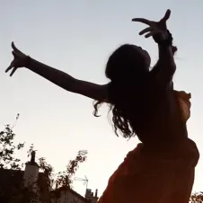 Mimi caresse et grande ballade