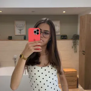 je cherche un petit travail en tant que petsitter