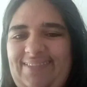 Bom dia chamo tenho experiência em cuidar de crianças 