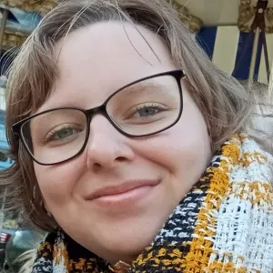 Babysitter expérimentée Cavignac et ses alentours 