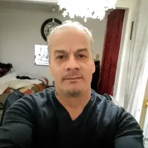 Homme de ménage au alentour de vanves