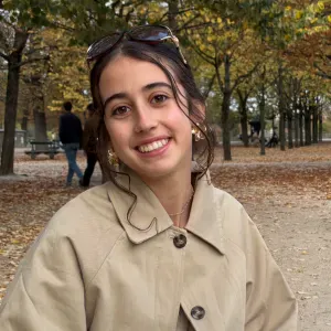 Baby-sitter motivée, située à Paris et aux alentours !