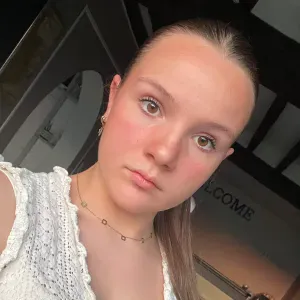 Baby-sitter étudiante à Mayenne