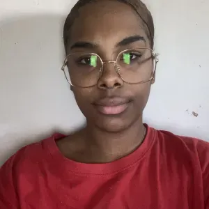 Disponible pour vos aide particulier.