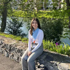 Jeune Baby-sitter sérieuse disponible à Marange-Silvange