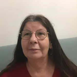 Aide à Domicile,Dame de compagnie