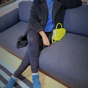 Baby sitter a dour, disponible 