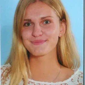 Jeune baby-sitter Étudiante