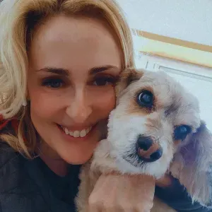 Babysitter available in Viana do Castelo