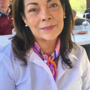 Baby sitter/ Empregada doméstica