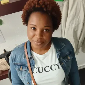 Empregada de limpeza na amadora 