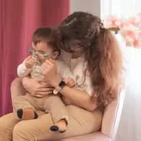 Je recherche une baby-sitter 