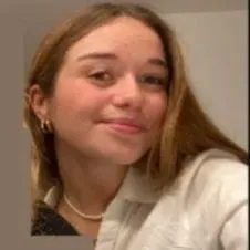 Baby sitter etudiante disponible pour garde d'enfant Paris