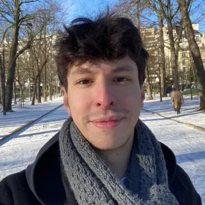 Casual house keeper in Paris! :)