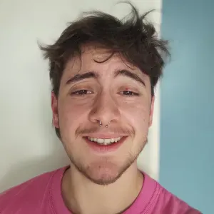 Baby-Sitter 6 mois d'expérience à Rouen 