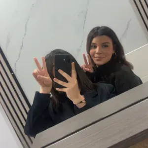 Recherche d'un job, baby-sitting à partir de 18h/sem