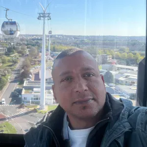 Housekeeper cleaning assistant 