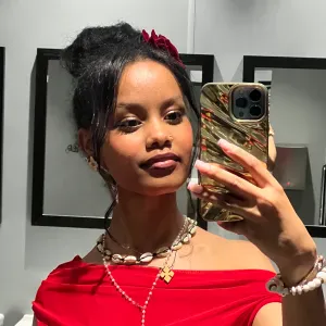 Babysitter in belfast looking for a job