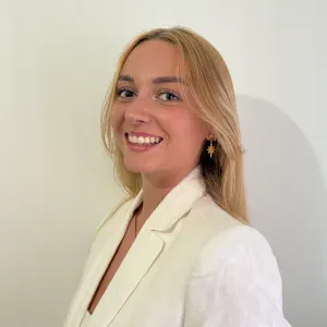 Baby-sitter fiable et attentionnée à Paris