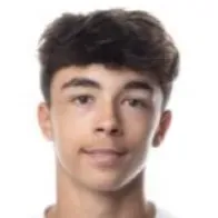 Homme de ménage responsable sur tours