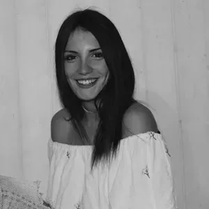 Etudiante en recherche de job, bon contact avec les enfants