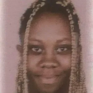 Baby-sitter disponible à la Rochelle