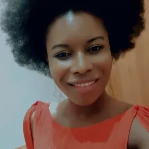 Aide à domicile expérimentée et patiente