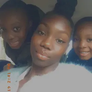 Baby-sitter ou Dog-sitter expérimentée à Paris !