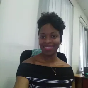 Baby-sitter disponible immédiatement