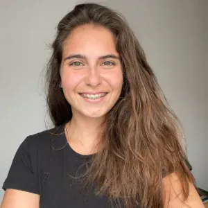 Babysitter com experiência em Peniche