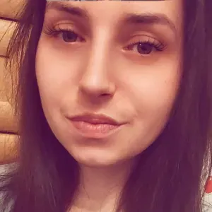 Bonjour jeune femme qui propose toute type de service 