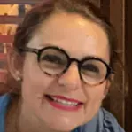 Je cherche une baby sitter parlant anglais