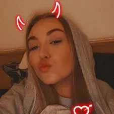 Une nounou souriante pour vous