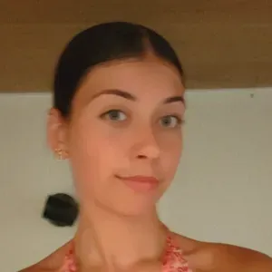 Baby-sitter / Etudiante motivée 