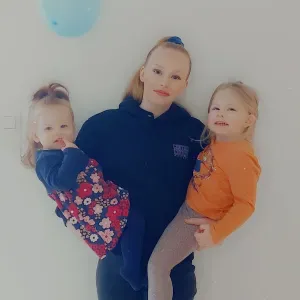 Je cherche une baby-sitter à domicile