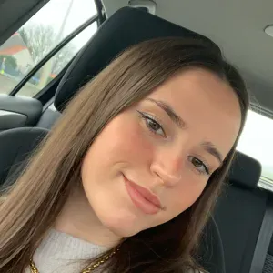 Une nounou attentionnée et affective !