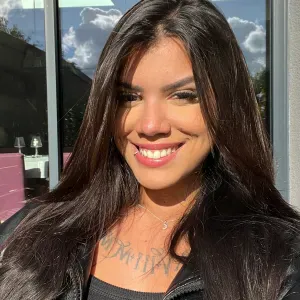 Femme de ménage super responsable en France!