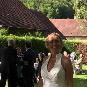 Recherche dame de compagnie