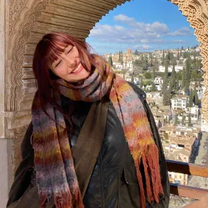 Niñera con título de monitora 