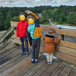Recherchons une personne pour nous aider le jour de notre ma