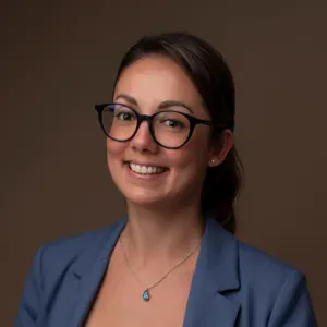 Baby-sitter expérimentée dans le pays de Gex !