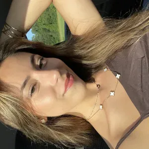 Nounou expérimentée à Dijon, PSC1, FR/EN, devoirs, repas