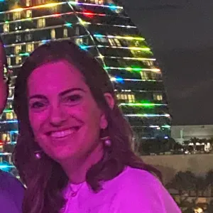 Looking for housekeeping/babysitting