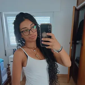 Non experienced babysitter looking for a job!