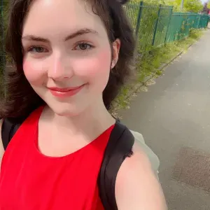 Jeune Baby-sitter cherche un job ! 