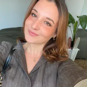 Baby-sitter expérimentée en région pariseinne