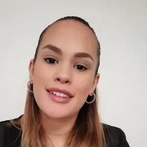 Baby-sitter expérimentée et diplômé 