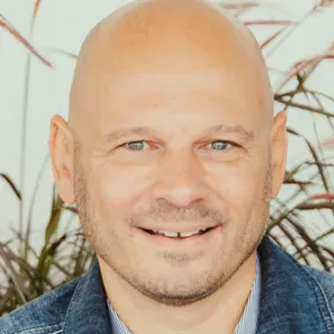 Homme de compagnie pour égayer le quotidien
