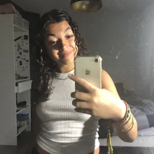 Baby-sitter étudiante sur agen 