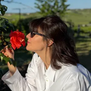 Nanny fluent in English with driving license 